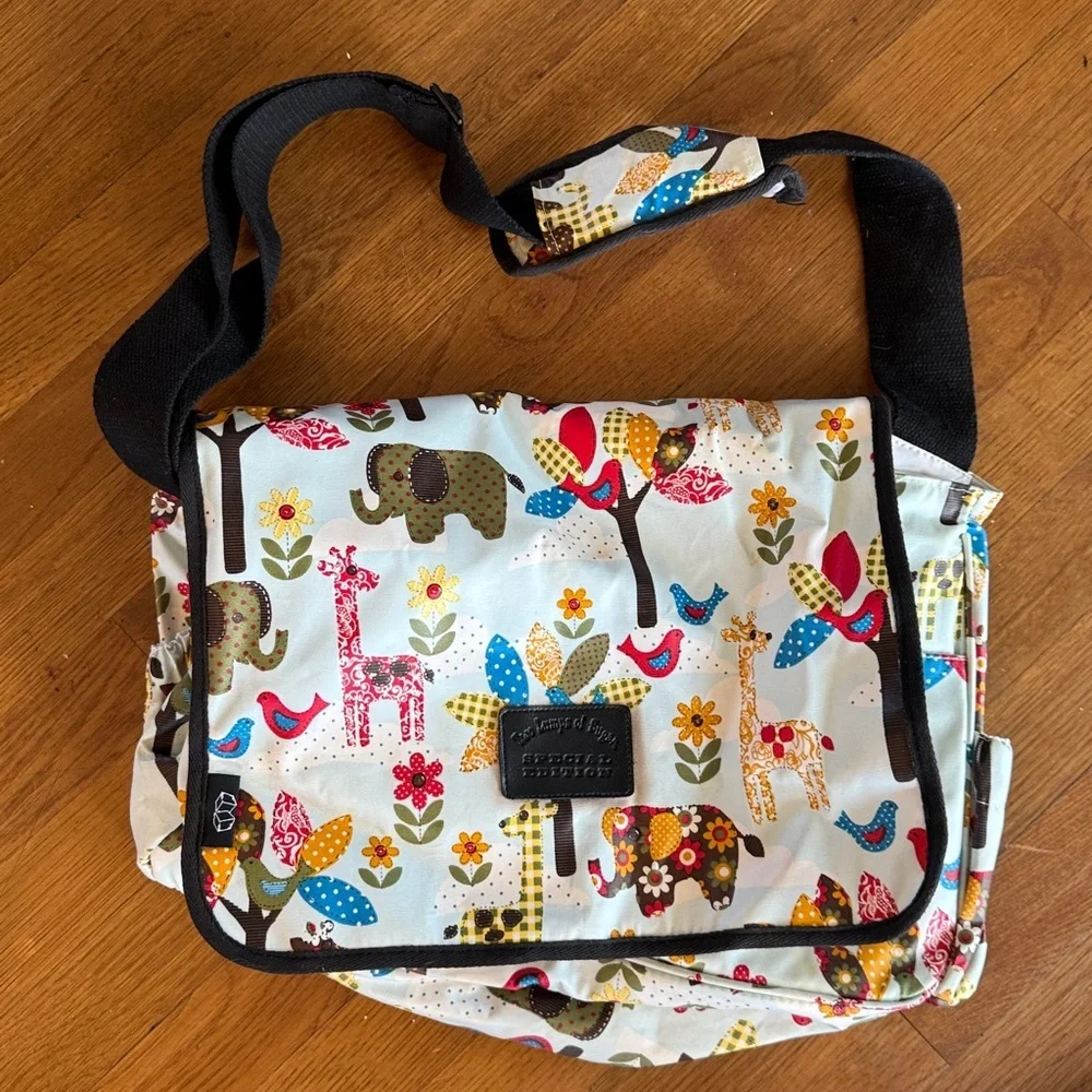 TWO LUMPS OF SUGAR babies diaper bag, excellent condition, special edition